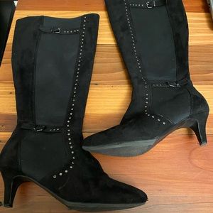 Black studded extra wide calf suede boots kitten